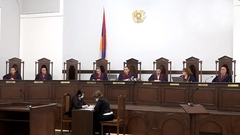 Սահմանադրական դատարանը հեռացավ խորհրդակցական սենյակ