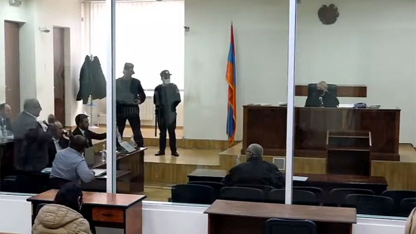 Ռոբերտ Քոչարյանի փաստաբանները լքեցին դատարանի դահլիճը. «Սա կրկես է»