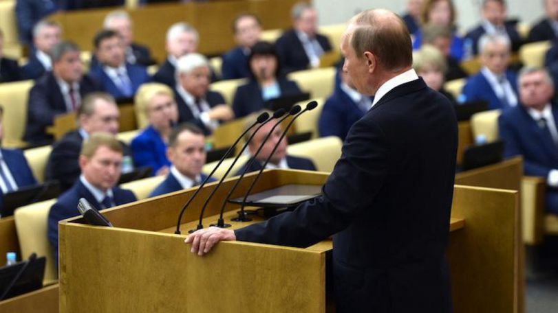 Госдума РФ приняла закон, дающий Путину право снова баллотироваться в президенты