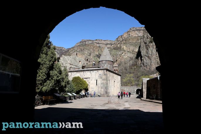 Armenian Church marks Holy Monday