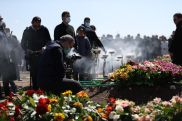 Арпине Ованнисян: Призрак любящего турок могильщика, преклоняющего колени у могил своих жертв, гуляет по Армении