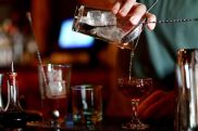 Коктейли назвали самым опасным для здоровья алкогольным напитком