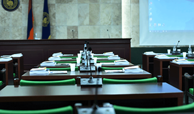 ԵՊՀ հոգաբարձուների խորհրդի նիստը չկայացավ՝ կառավարության անդամների բացակայության պատճառով
