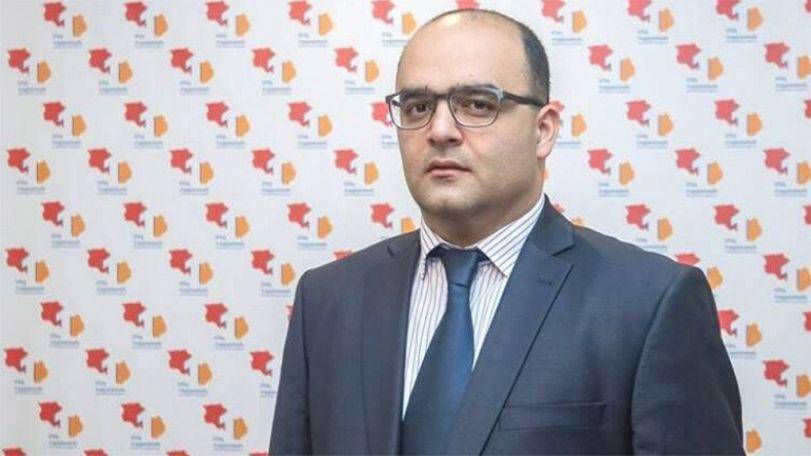 Թուրքիայի հետ բարեկամանալու մասին թեզը պետք է դիտարկել բացառապես տարածաշրջանի թրքացման համատեքստում. Վահե Դավթյան