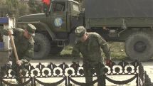 Российские миротворцы восстанавливают в Арцахе памятники воинам, погибшим в годы ВОВ