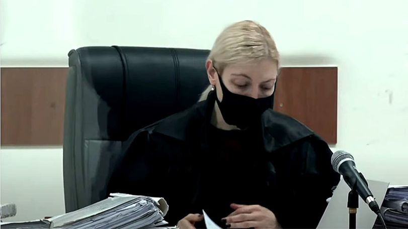 Судебное заседание отложено до 4 мая