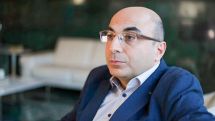 Պարտության սիմվոլն ուզում է իր նվաստացումն անձնական մակարդակից տեղափոխել ազգային համընդհանուր մակարդակ. Վահե Հովհաննիսյան