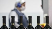 В мире рекордно сократилось потребление вина, виновата пандемия