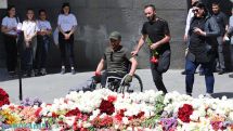 Soldiers wounded in recent Artsakh war pay homage to Armenian Genocide victims at Tsitsernakaberd