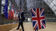 European parliament votes through Brexit deal with big majority