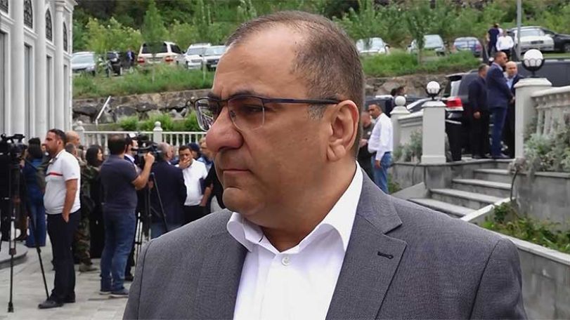 Արա Սաղաթելյանը՝ Փաշինյանի մասին. Դրսից բոլորը տեսնում են, որ գործ ունեն հասարակ տրոլի հետ
