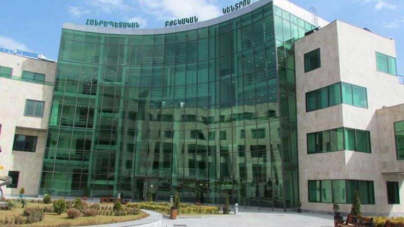 В Арцахе армянские и российские врачи провели эндопротезирование тазобедренного и коленного суставов