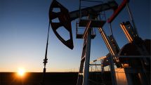 Котировки нефти снижаются во вторник, Brent подешевела до $67,69 за баррель