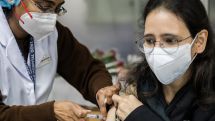 Призыв главы ВОЗ к богатым странам: поделиться вакцинами от коронавируса