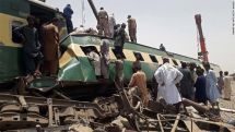 Dozens killed in Pakistan train crash