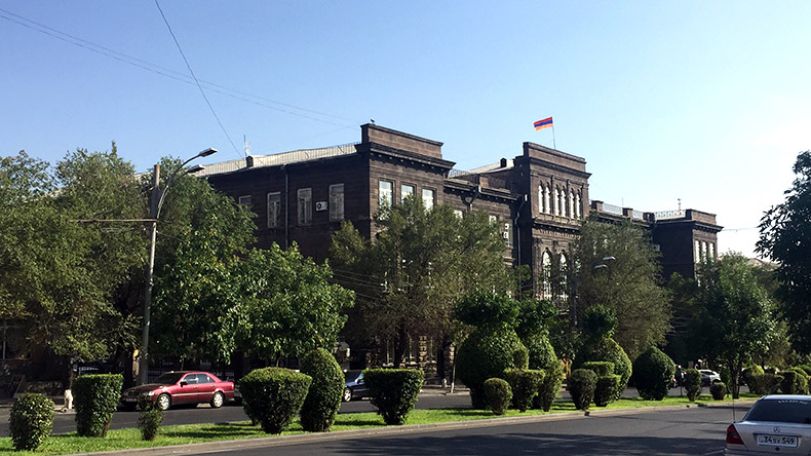 Պատկերացնո՞ւմ եք՝ իշխանությունը քննարկում  ԵՊՀ-ի՝  պատմամշակութային արժեք ներկայացնող Սև շենքը հյուրանոց դարձնելու առաջարկը. Կառլեն Խաչատրյան
