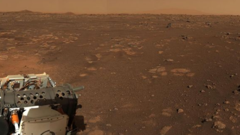 NASA показало новое видео с панорамой поверхности Марса