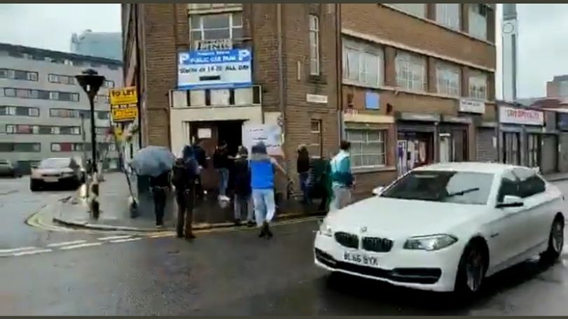 Иран подаст в суд за нападение на иранский избирательный участок в Лондоне