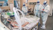 За минувшие сутки в России выявлено 17 906 новых случаев заражения коронавирусом