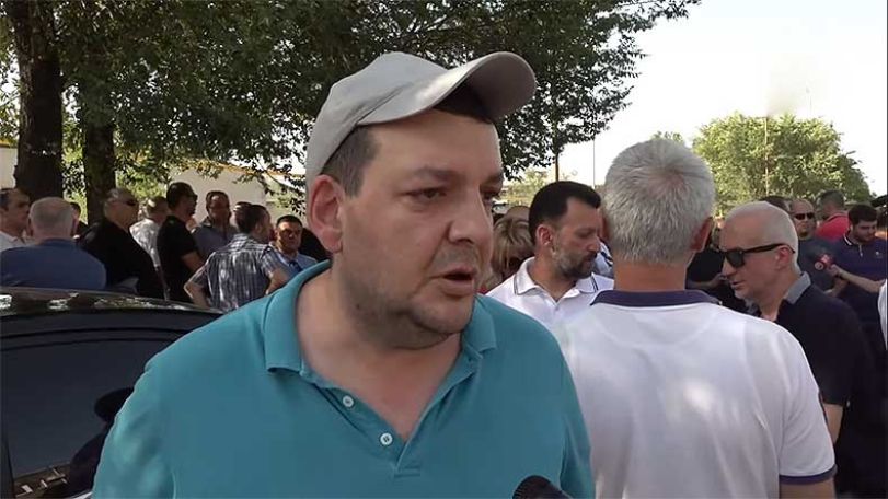 Акция проходит у суда административного округа Аван: «Последний хрип власти»