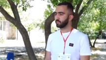 Վաղարշապատ քաղաքի 14/8 ընտրատեղամաս երկու ավտոբուսով ոստիկաններ են բերել ընտրության