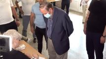 Ter-Petrosyan refuses to answer reporters’ questions after casting ballot in snap elections