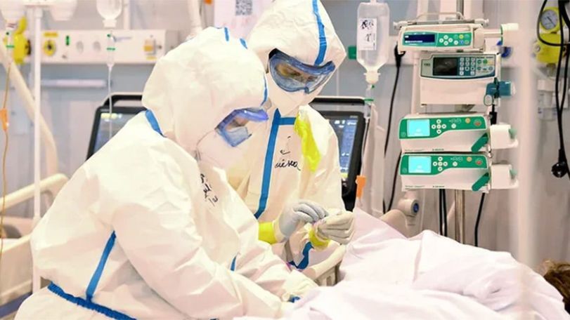 British man tests positive for coronavirus for almost 10 months