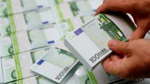 Slovaks to start lottery to boost COVID-19 vaccination rates