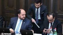 Պատվաստվիր կամ դիմում գրիր. Արայիկ Հարությունյանն է պահանջում