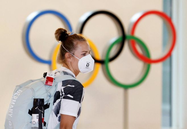 Tokyo bans Olympic spectators amid COVID-19 emergency