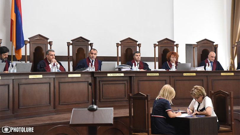 ՍԴ-ն մերժեց Արմեն Սարգսյանին որպես վկա դատարան հրավիրելու Հրայր Թովմասյանի միջնորդությունը