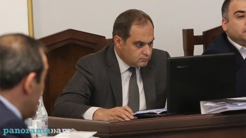 Мы можем зафиксировать, что прокуратура не знает, в рамках чьих полномочий данный вопрос? – Ара Зограбян