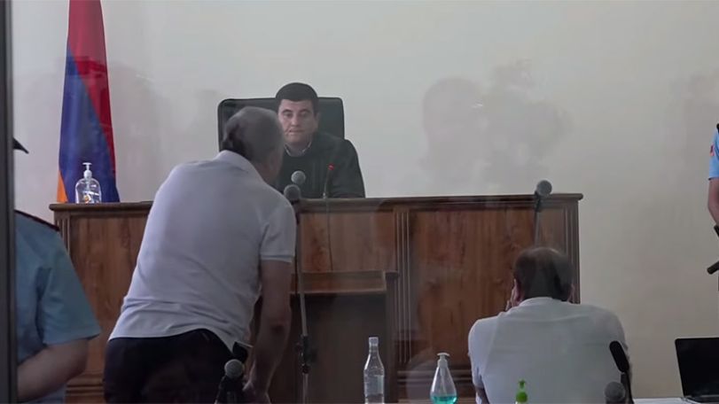 Какой приоритетный интерес представляет содержание и несодержания меня под стражей? - Чарчян