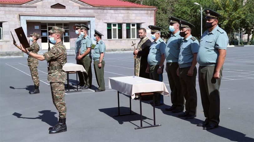 В день присяги новобранцев перед входом в воинскую часть нужно представить справку с отрицательным результатом ПЦР-теста