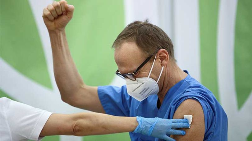 В Швейцарии почти 130 человек умерли после вакцинации от коронавируса