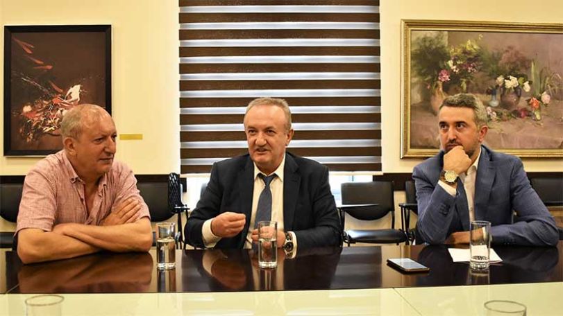 Թատրոնի ներկայացուցիչները հայտնել են կոլեկտիվին հուզող հարցերը թատրոնների միավորման կապակցությամբ