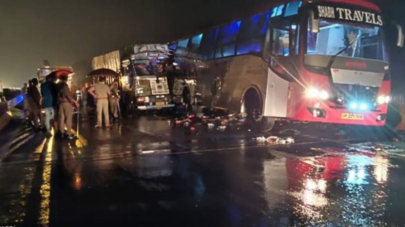 18 killed after truck rams into bus in India