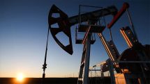 Котировки нефти растут в четверг после существенного падения