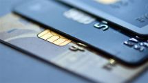 Число выпущенных банками карт увеличилось на 80.342