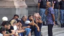 Relatives of missing soldiers spend night outside the Armenian government