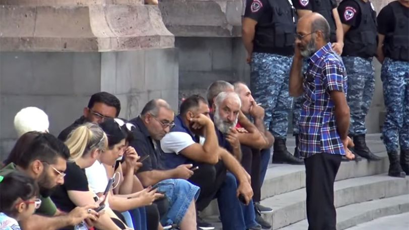 Relatives of missing soldiers spend night outside the Armenian government