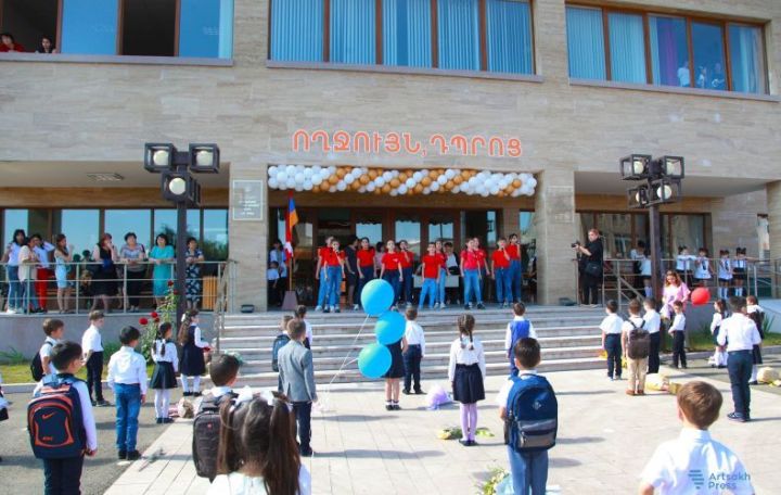 Արցախի 108 դպրոցներում հնչեց Առաջին զանգը