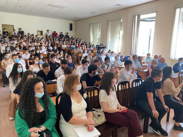 ԿԲ նախագահը հանդիպել է ԵՊՏՀ  Տնտեսագիտության և կառավարման ֆակուլտետի ուսանողների հետ