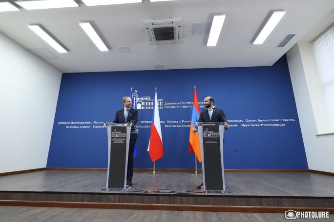 Armenia ready to ‘resume talks’ with Baku to resolve Nagorno-Karabakh issue, FM says