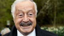 Ambassador Vigen Chitechyan dies at 80