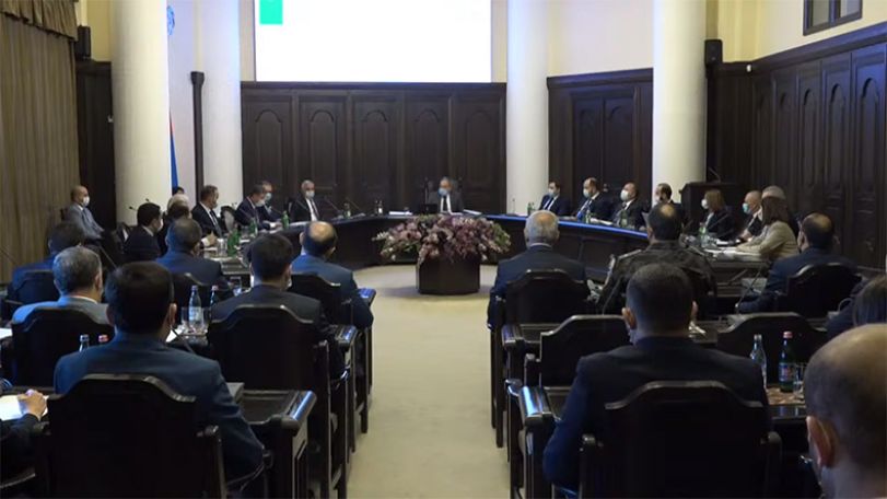 ԱԱԾ-ին և ոստիկանությանը՝ կեղծ պատվաստումների մասին ես էլ ահազանգ չլսեմ. Փաշինյան