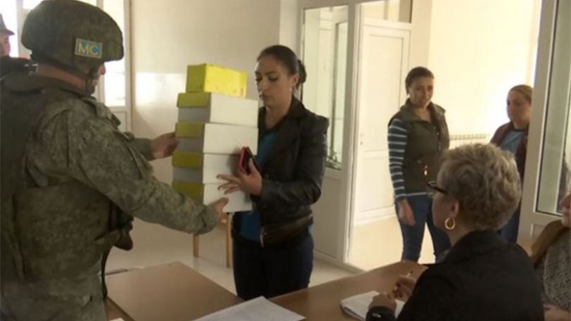 Russian peacekeepers hold humanitarian action in Artsakh’s Haterk village