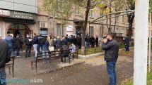 Թեստավորման հերթերն ու կորոնավիրուսի աճող թվերը. Ո՞վ է մեղավոր