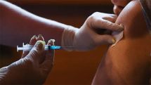 В России раскрыли возможное название вакцины от COVID-19 для детей
