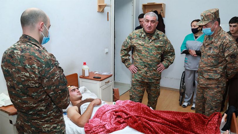 Арцахские врачи: Выздоровление раненых военнослужащих протекает без осложнений